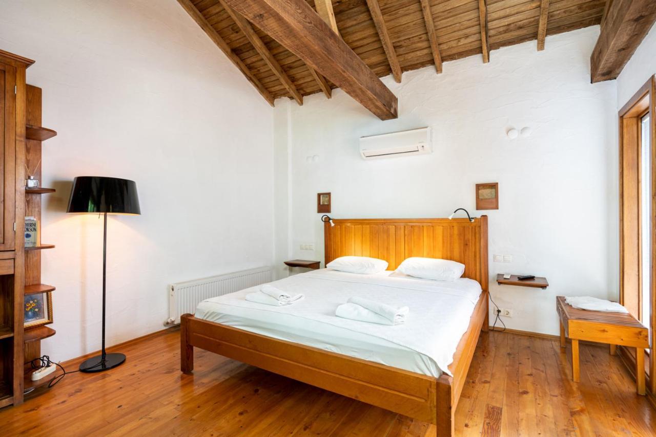 Ephesus Lodge كيرازلي المظهر الخارجي الصورة