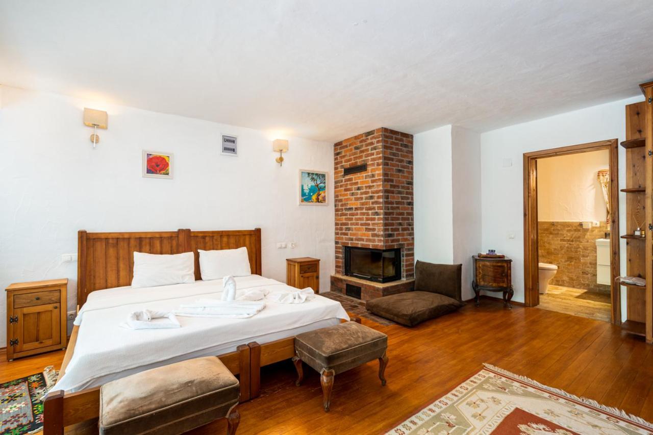 Ephesus Lodge كيرازلي المظهر الخارجي الصورة