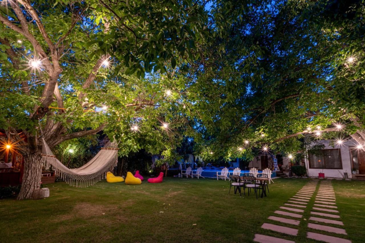 Ephesus Lodge كيرازلي المظهر الخارجي الصورة