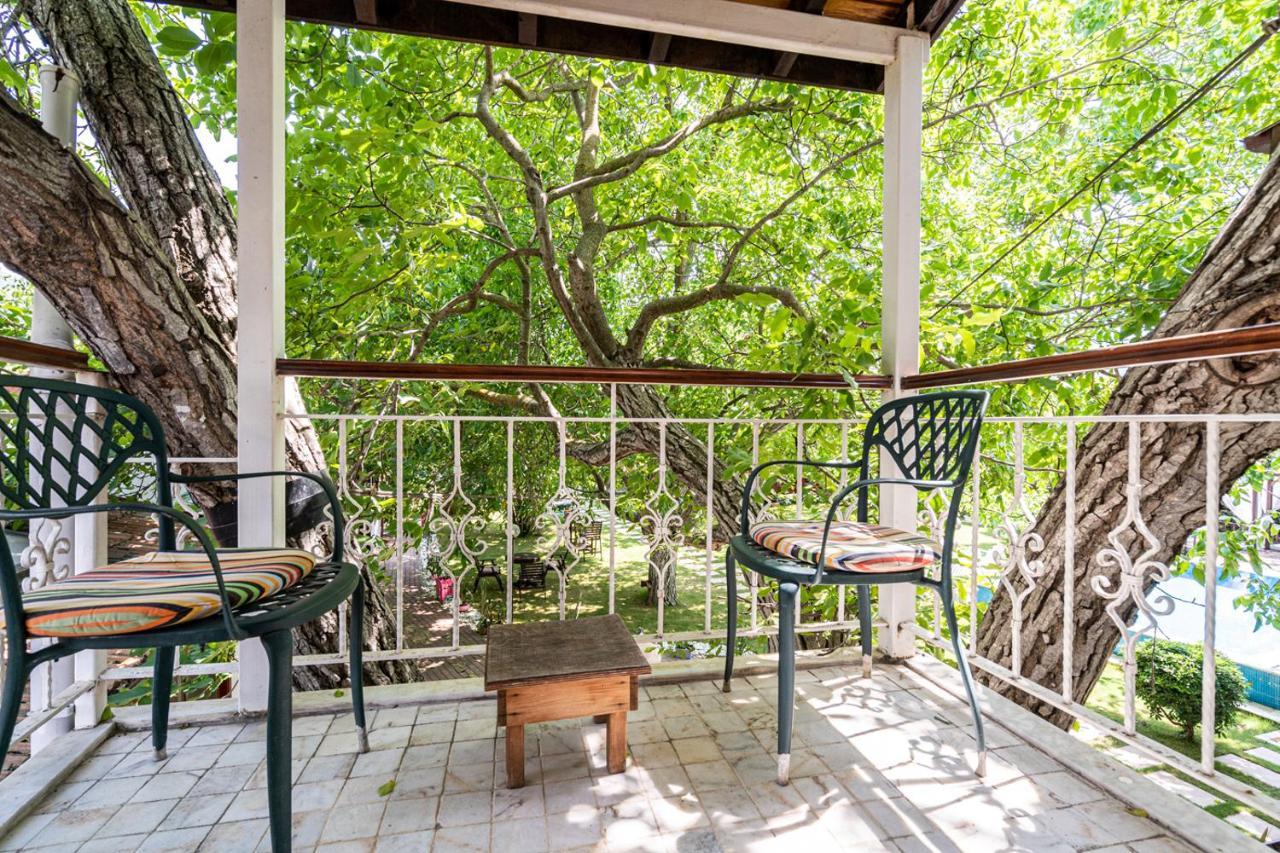 Ephesus Lodge كيرازلي المظهر الخارجي الصورة