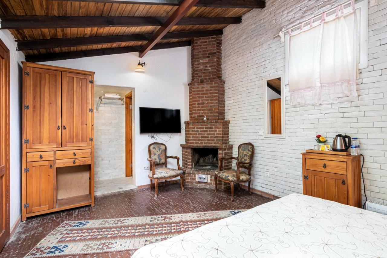 Ephesus Lodge كيرازلي المظهر الخارجي الصورة