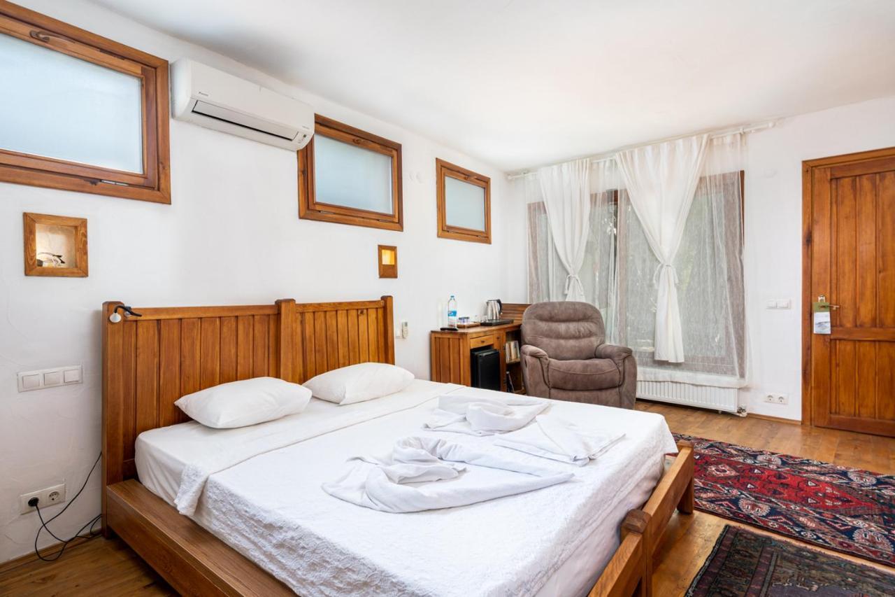 Ephesus Lodge كيرازلي المظهر الخارجي الصورة