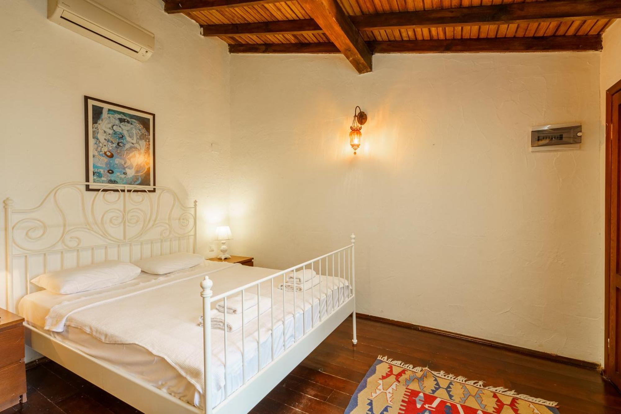 Ephesus Lodge كيرازلي المظهر الخارجي الصورة